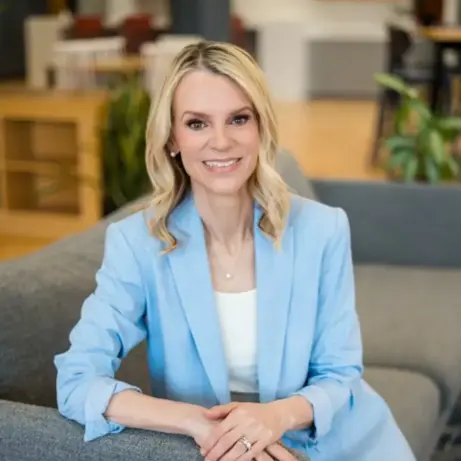 Julie  Manthey Photo